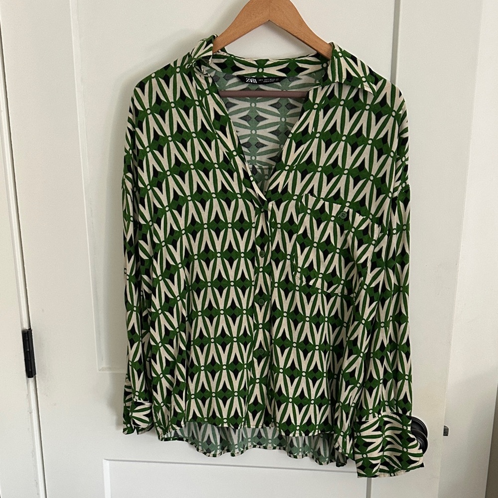 Zara Green and White Patterned Blouse